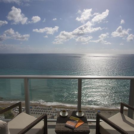Lyfe Resort & Residences Hollywood Bagian luar foto