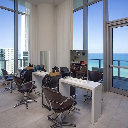 Lyfe Resort & Residences Hollywood Bagian luar foto
