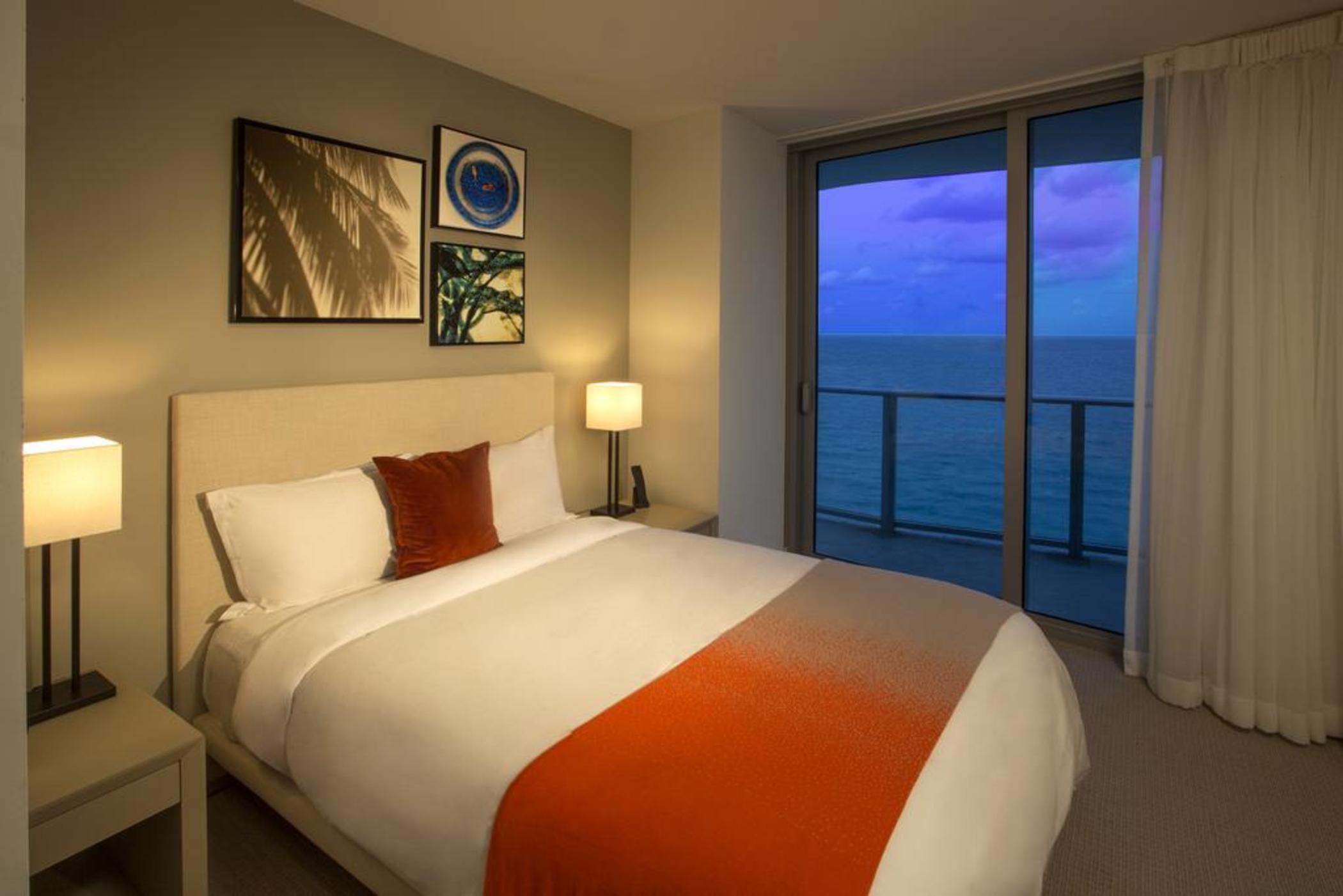 Lyfe Resort & Residences Hollywood Bagian luar foto