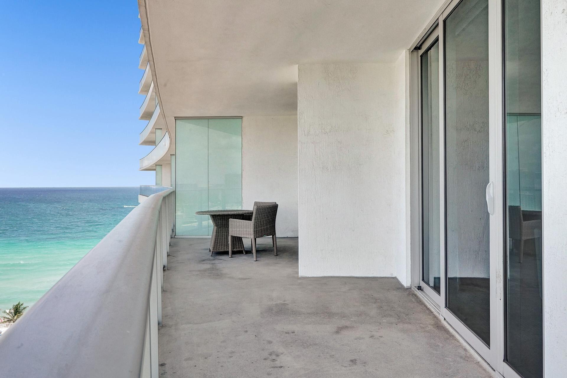 Lyfe Resort & Residences Hollywood Bagian luar foto
