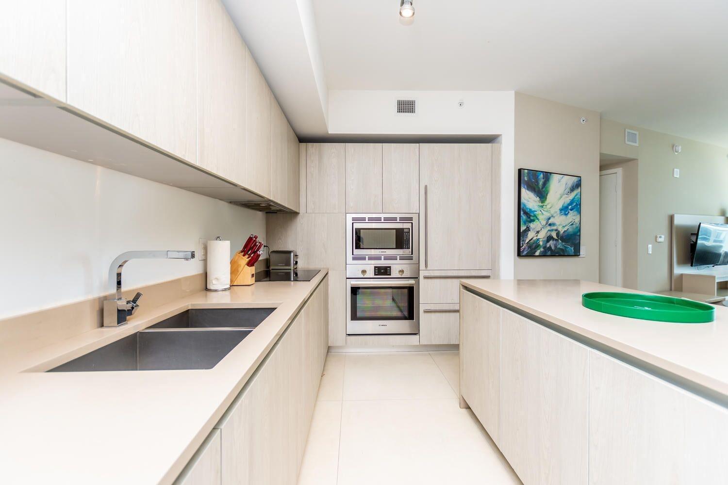 Lyfe Resort & Residences Hollywood Bagian luar foto