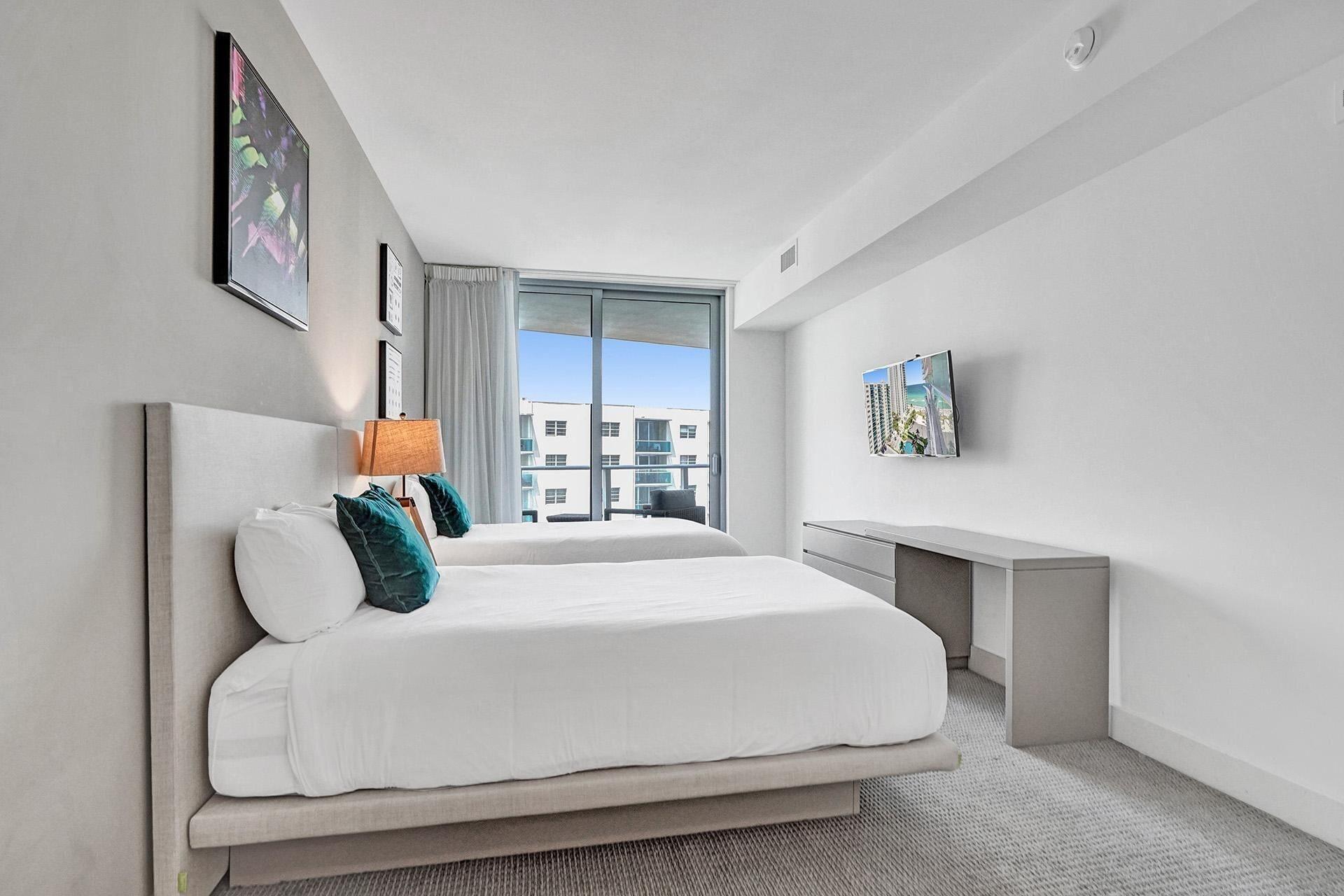 Lyfe Resort & Residences Hollywood Bagian luar foto