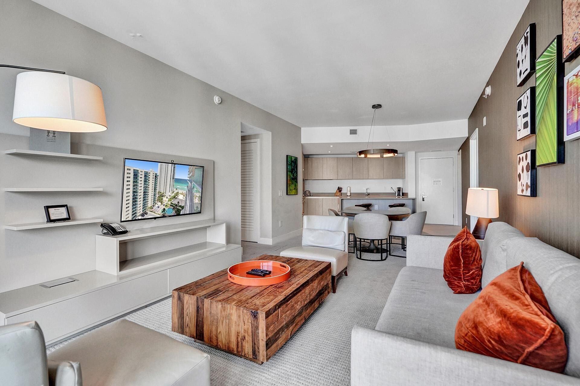 Lyfe Resort & Residences Hollywood Bagian luar foto