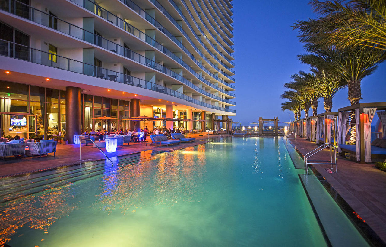 Lyfe Resort & Residences Hollywood Bagian luar foto